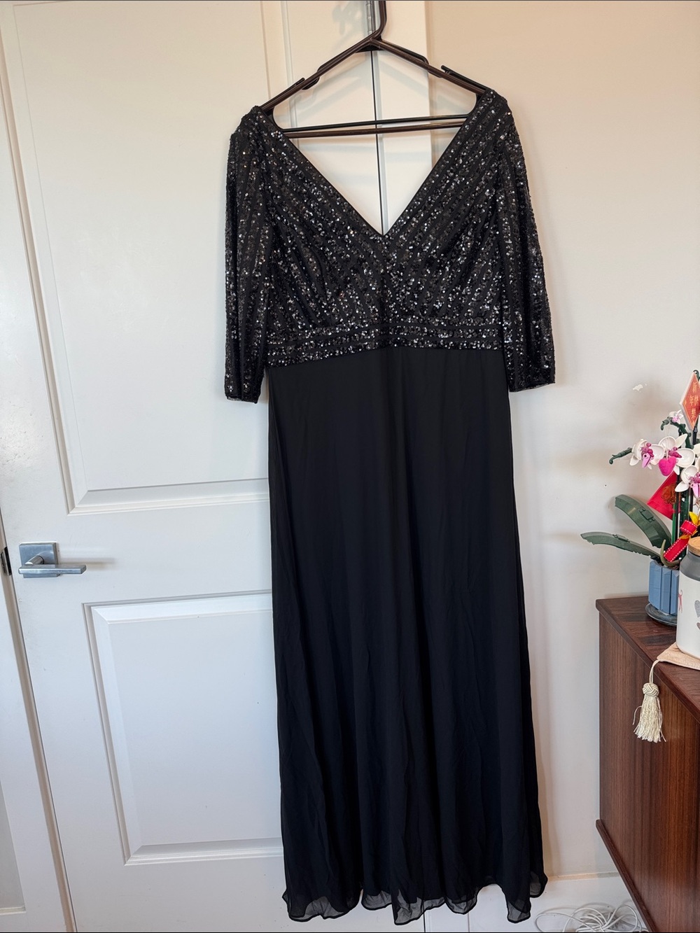 Ever Pretty Black Sequin V-Neck Long Sleeve Evening Gown